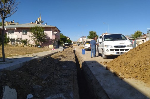DOĞALGAZ, SU VE KANALİZASYON ÇALIŞMALARIMIZ ARALIKSIZ DEVAM EDİYOR.